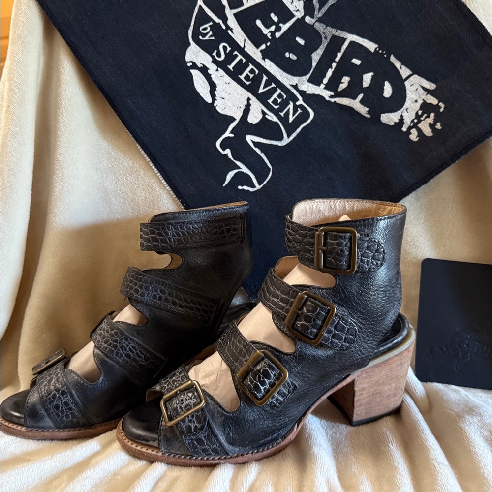 FREEBIRD Black Leather Women's Sandals